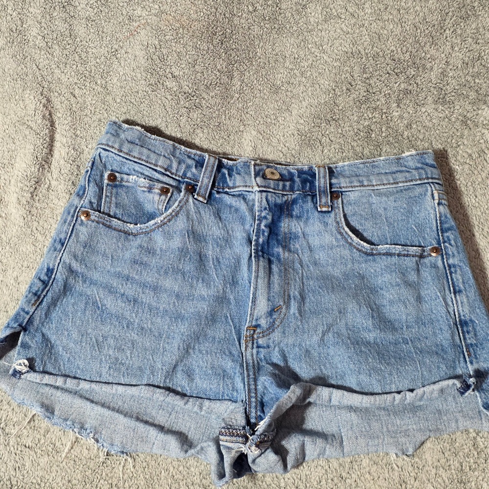 Abercrombie & Fitch The Mom Short High Rise Light Wash Denim Shorts Size 27 4